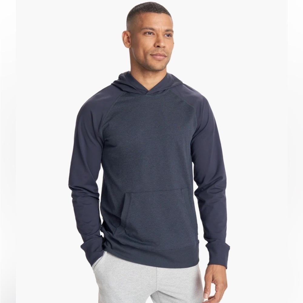 NWOT Vuori Coronado Pullover Athletic Hoodie Sweatshirt. Size Medium.